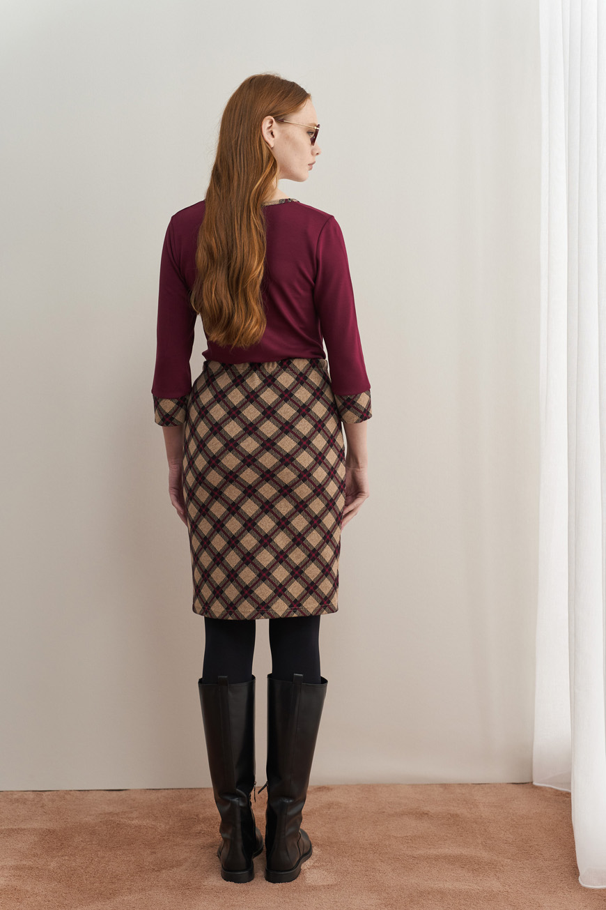Top with tartan details - Image 7