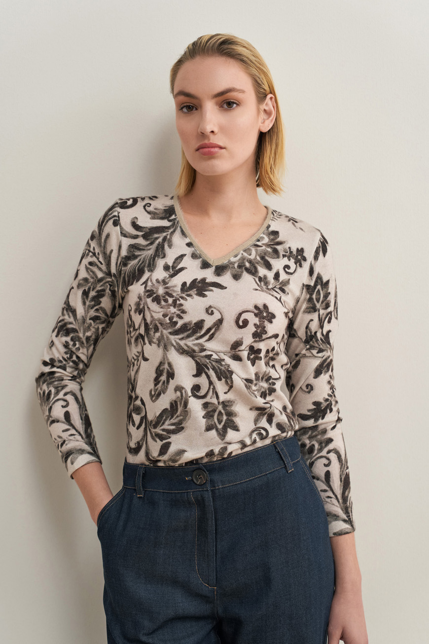Ve neck blouse flowerprint - Image 2