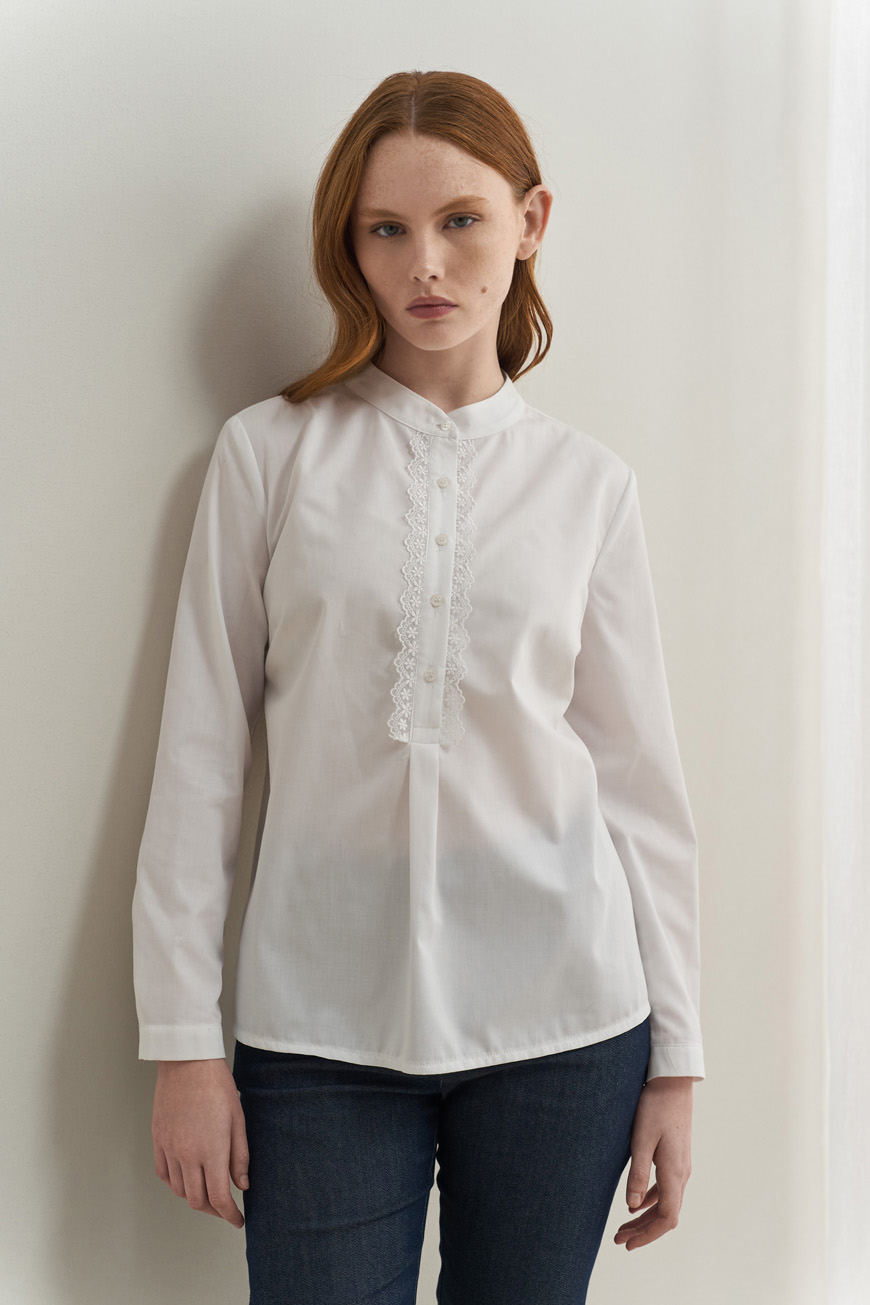 Cotton shirt with lace