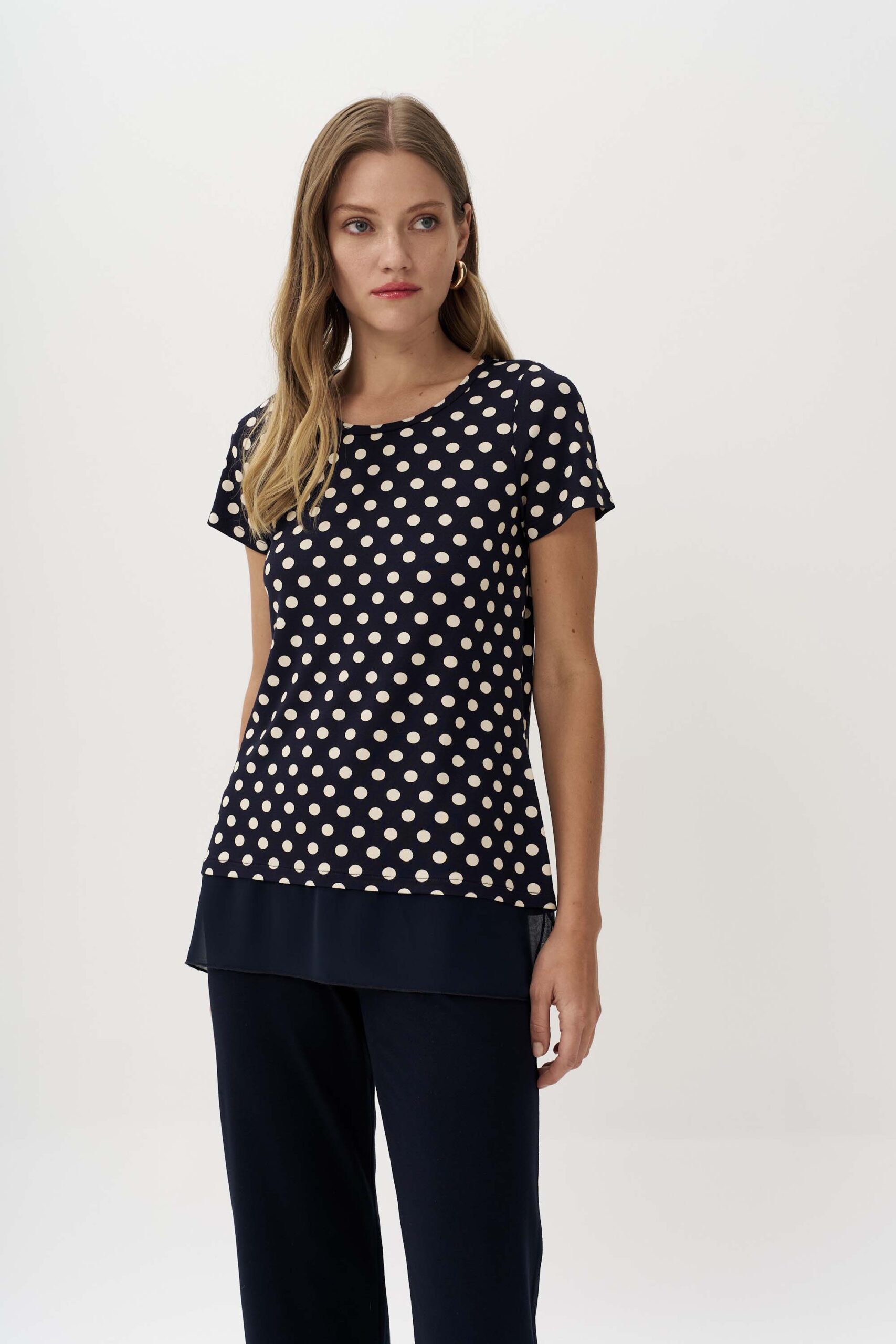 Άνετη μπλούζα με τελείωμα μουσελίνα - Image 4