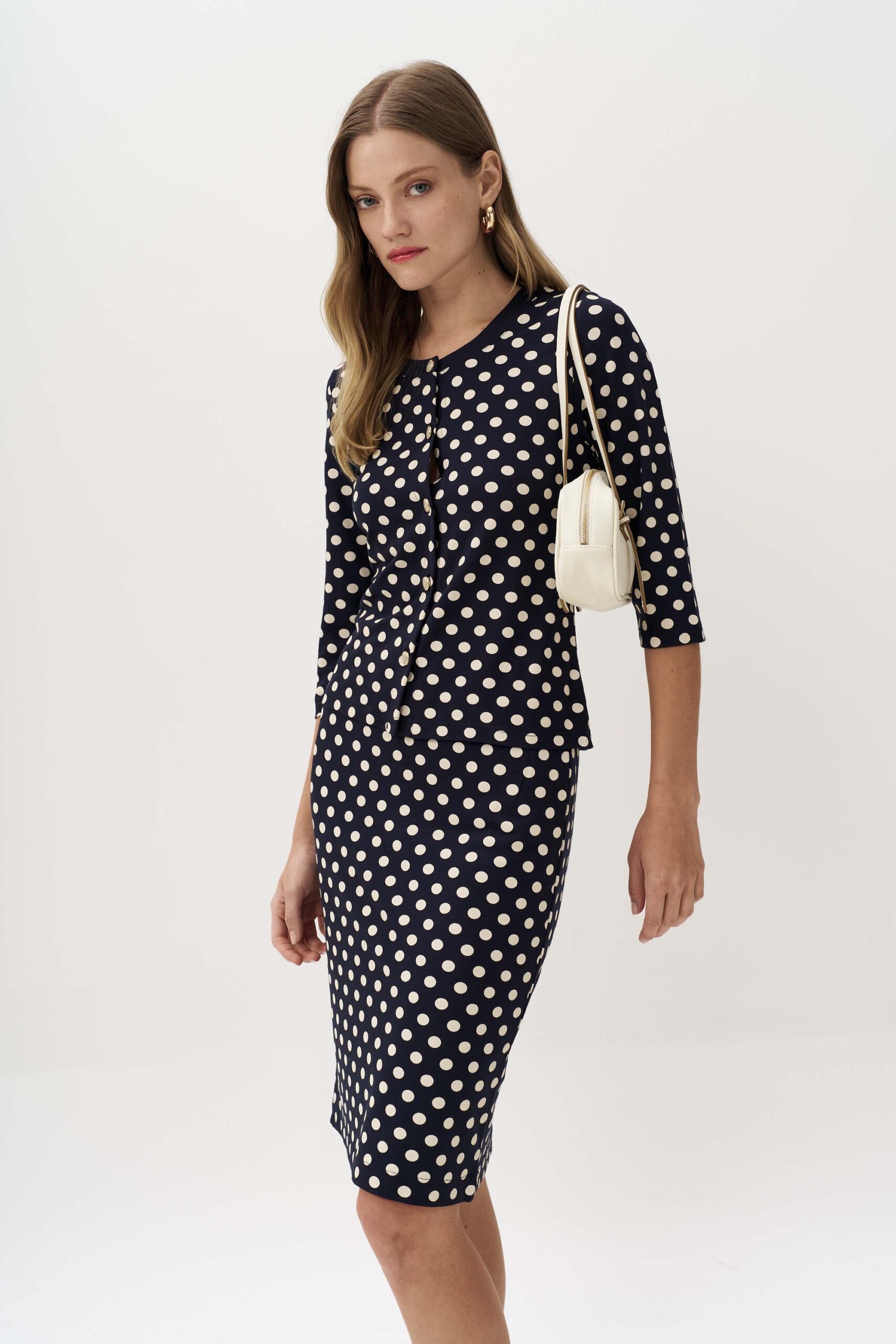 Ζακέτα πουά με contrast λεπτομέρεια - Image 2