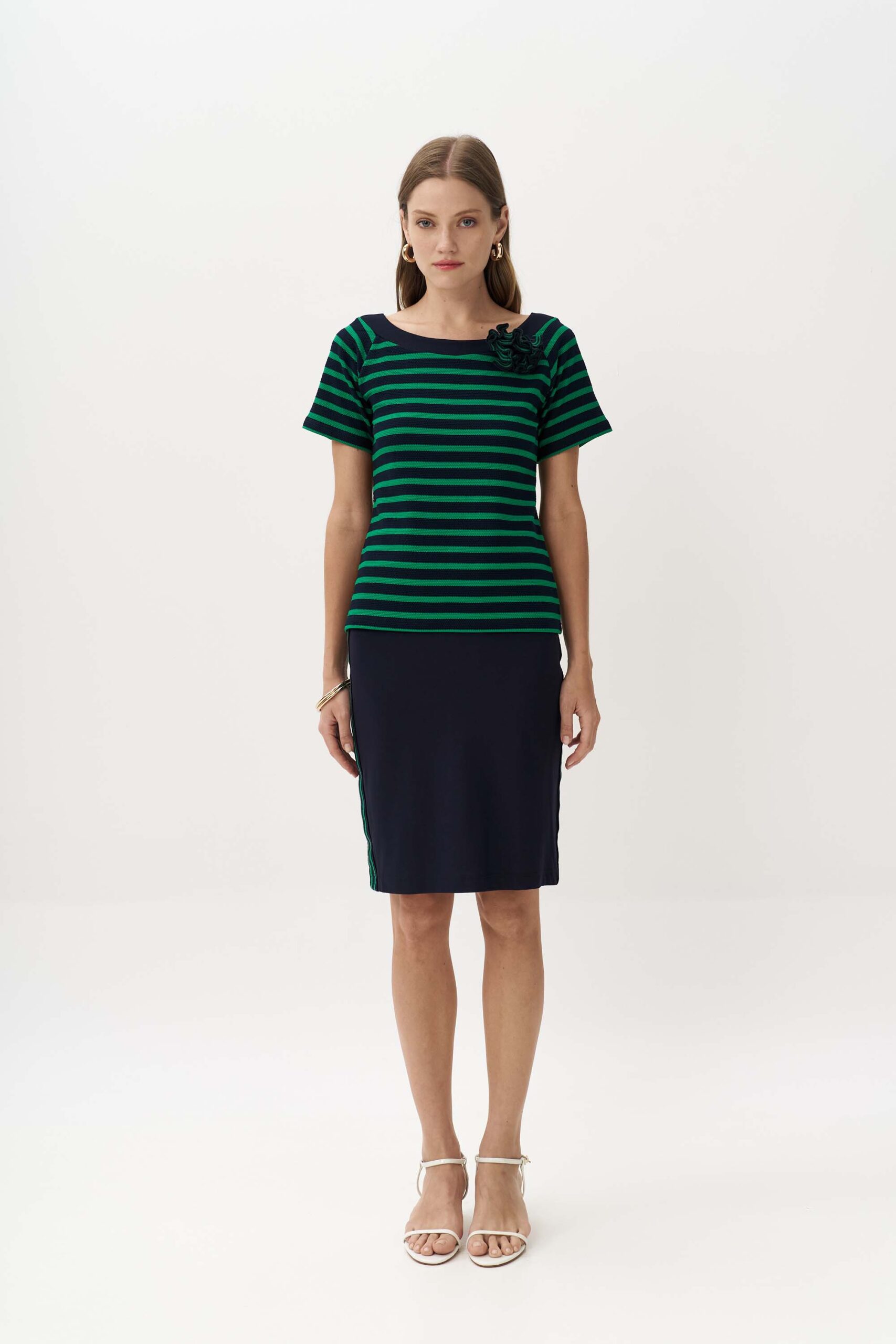 Bubble blouse with flower detail - Image 3