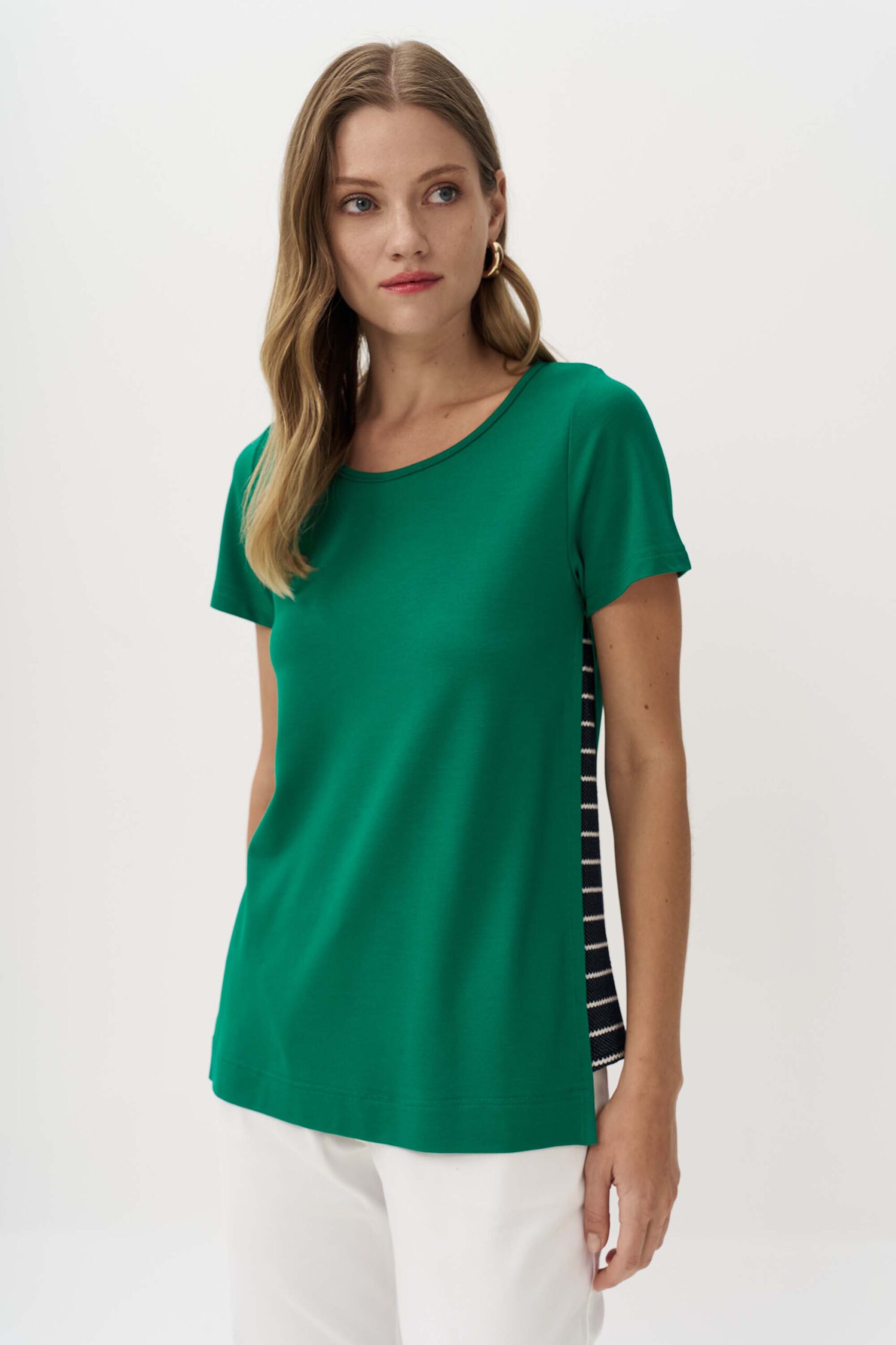 Blouse with contrasting stripe on the side - Image 2