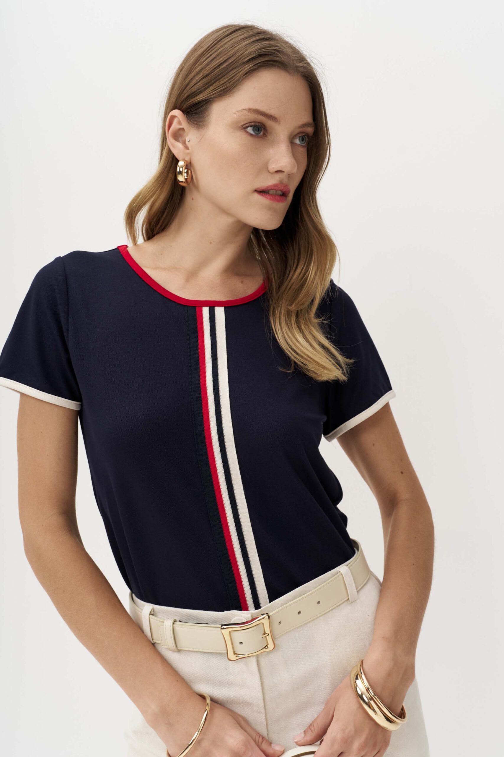 Μπλούζα με τρίχρωμο ριπ εμπρός