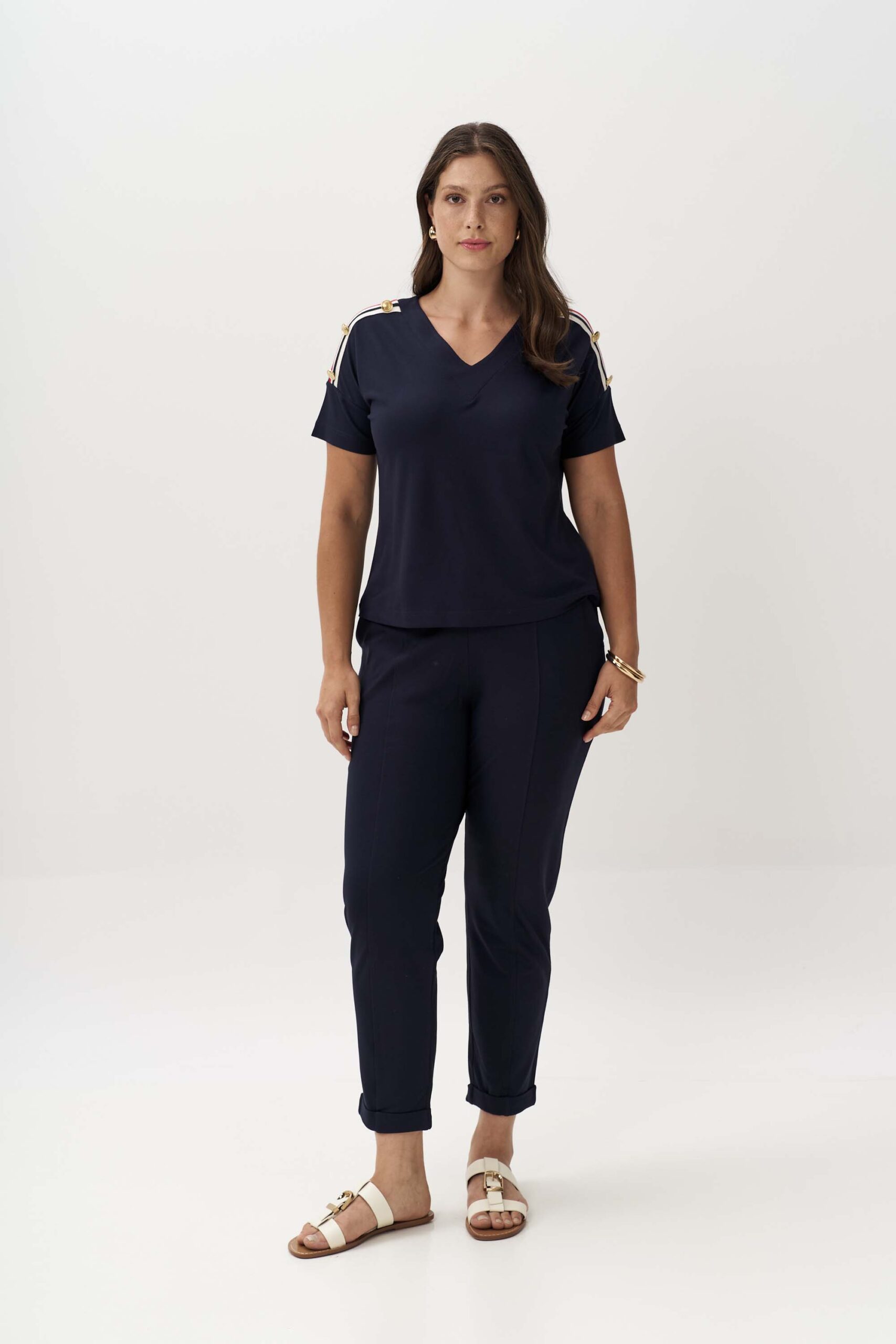 Άνετη μπλούζα με αντιθέσεις στους ώμους - Image 4