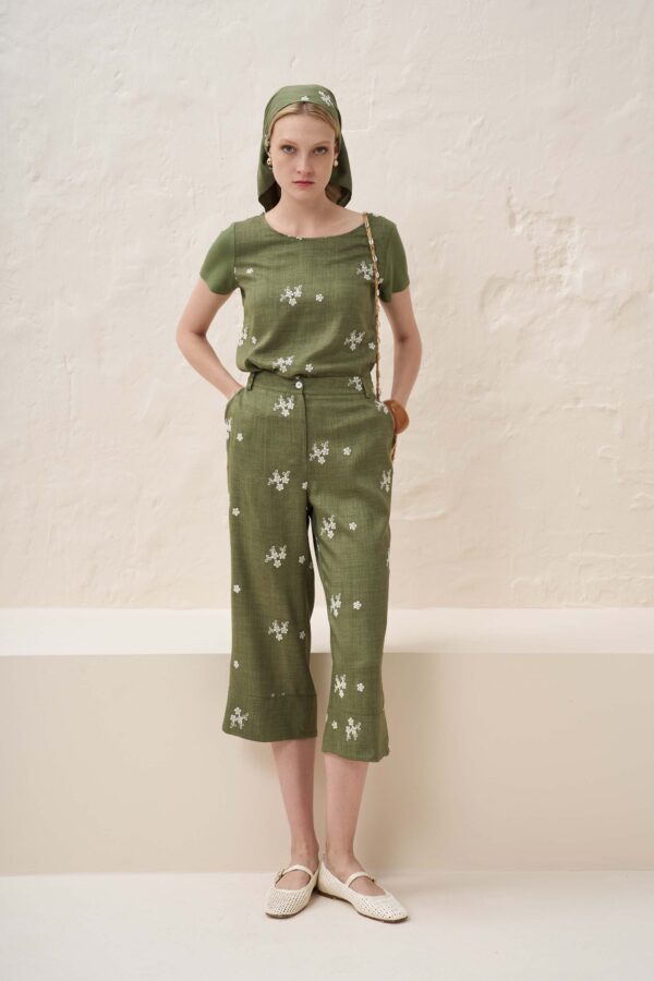 Trousers with broderie embroidery